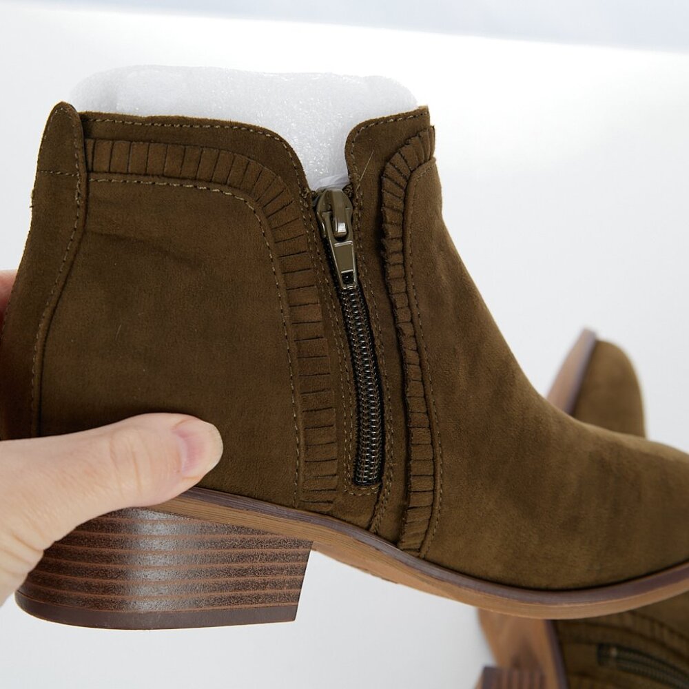 MIA Mable Ruffle Vegan Block Heel Bootie in Olive Women's 8 NWOT - Picture 6 of 8